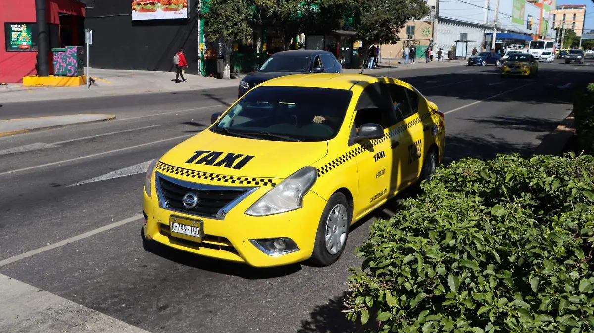 240103_TAXIS AMARILLOS_IS 07